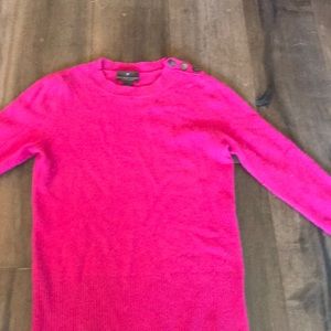 Soft cashmere sweater fuscia like new
